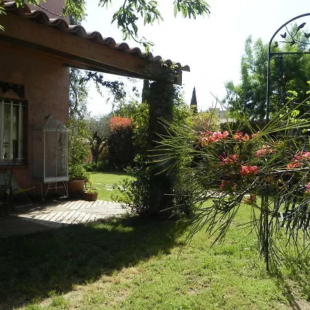 Le Clos Des Vignes Raphael 4*