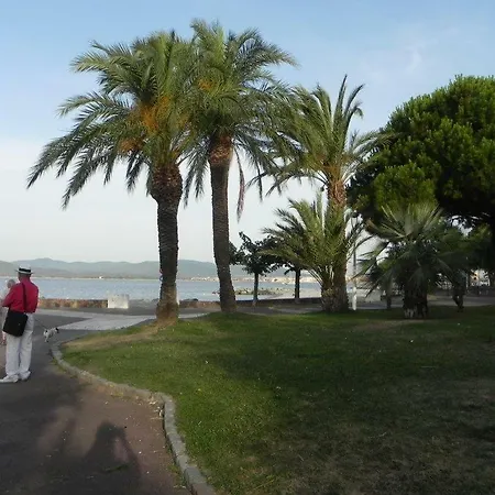 Le Clos Des Vignes Raphael 4*