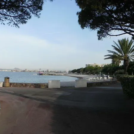 Le Clos Des Vignes Raphael B&B Saint-Raphaël