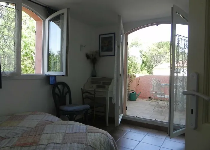 Nocleg ze śniadaniem Le Clos Des Vignes Raphael Saint-Raphaël