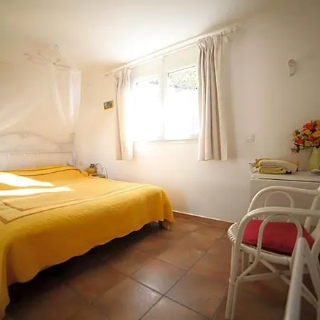 Le Clos Des Vignes Raphael