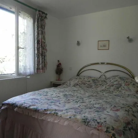 Le Clos Des Vignes Raphael فندق مبيت وإفطار *