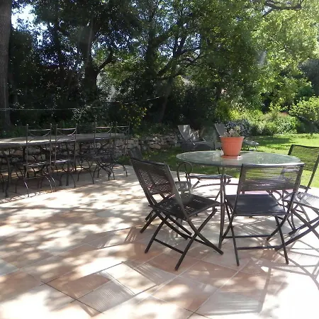 Bed & Breakfast Le Clos Des Vignes Raphael 4*