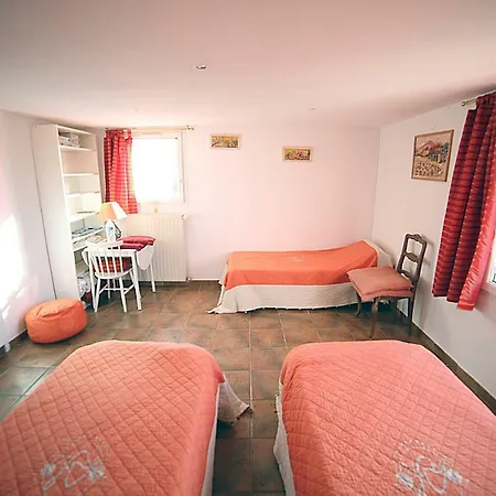 Le Clos Des Vignes Raphael Bed & Breakfast