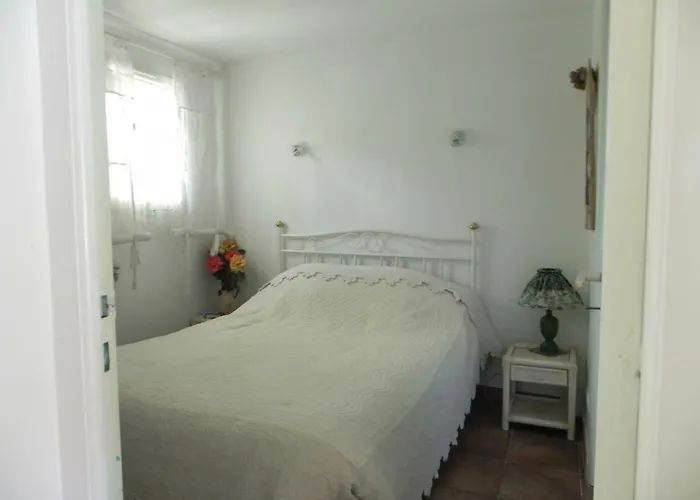 Le Clos Des Vignes Raphael Oda ve Kahvaltı 4*