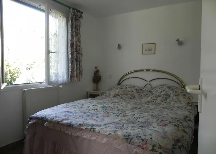 Le Clos Des Vignes Raphael Oda ve Kahvaltı 4*