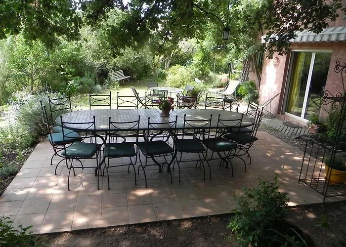 Le Clos Des Vignes Raphael Bed & Breakfast Saint-Raphaël