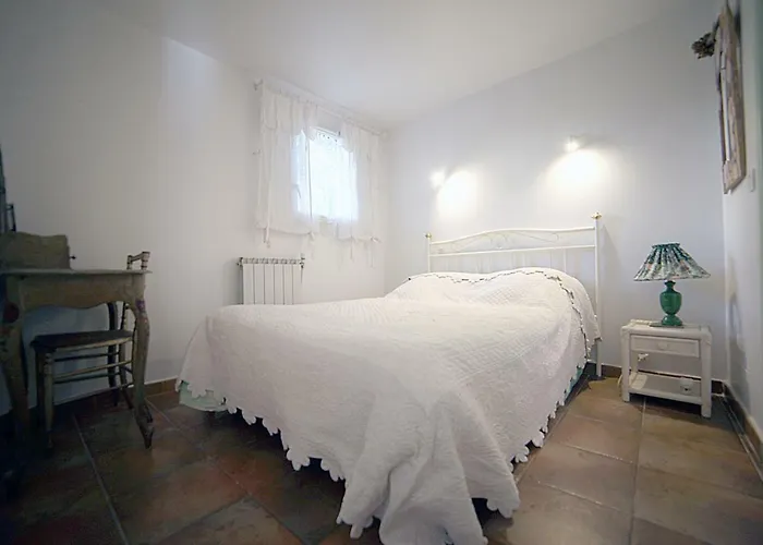 Le Clos Des Vignes Raphael 4*