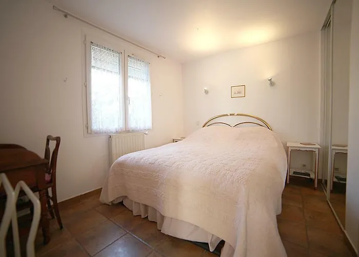 Le Clos Des Vignes Raphael