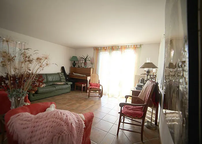 Le Clos Des Vignes Raphael 4*